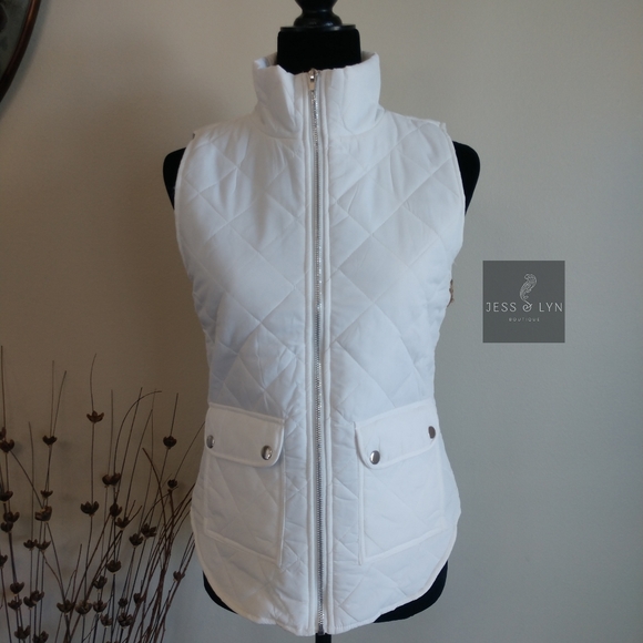 🆕White Zip Up Puffer Vest w/Pockets - Picture 2 of 8